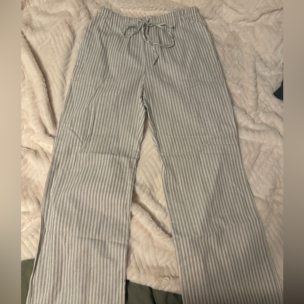 Forever 21 Cream and Black Striped Pants
